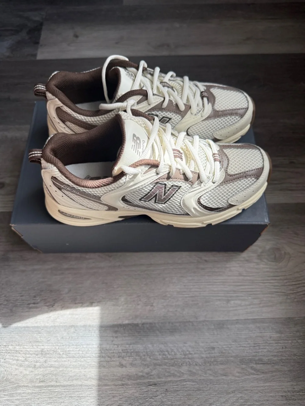 NEW BALANCE 530! - Picture 4 of 6
